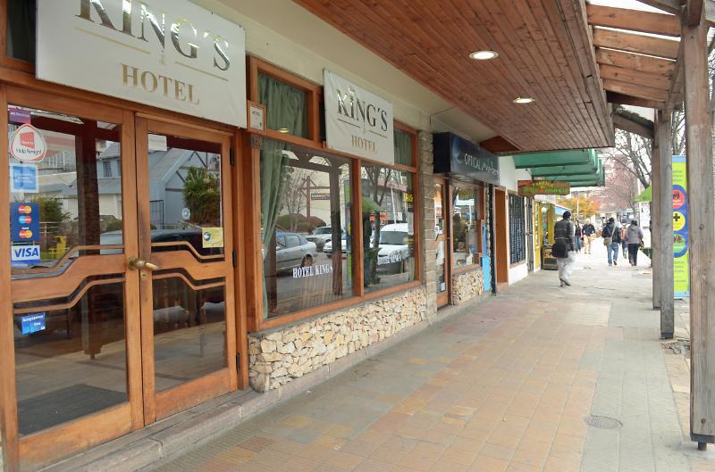King'S Hotel Bariloche Экстерьер фото